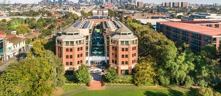 Amora Hotel Riverwalk Melbourne Exterior