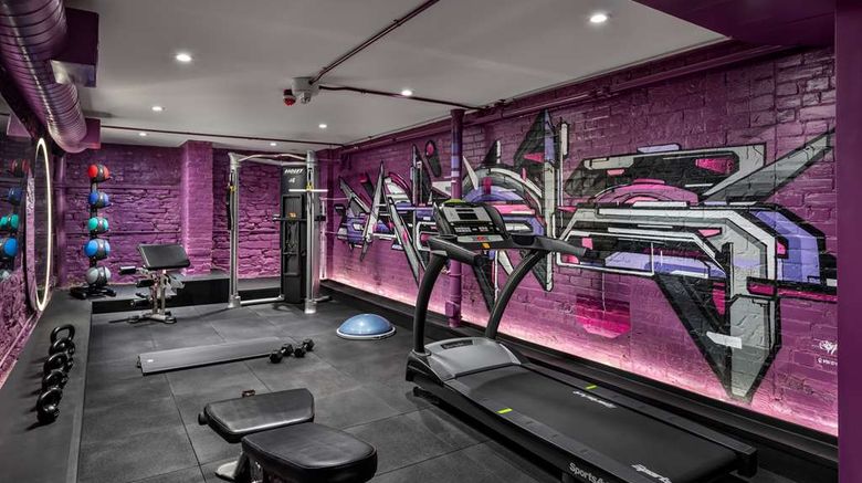 <b>Gladstone House Health</b>. Images powered by <a href="https://iceportal.shijigroup.com/" title="IcePortal" target="_blank">IcePortal</a>.