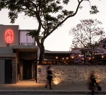 Warders Hotel Exterior