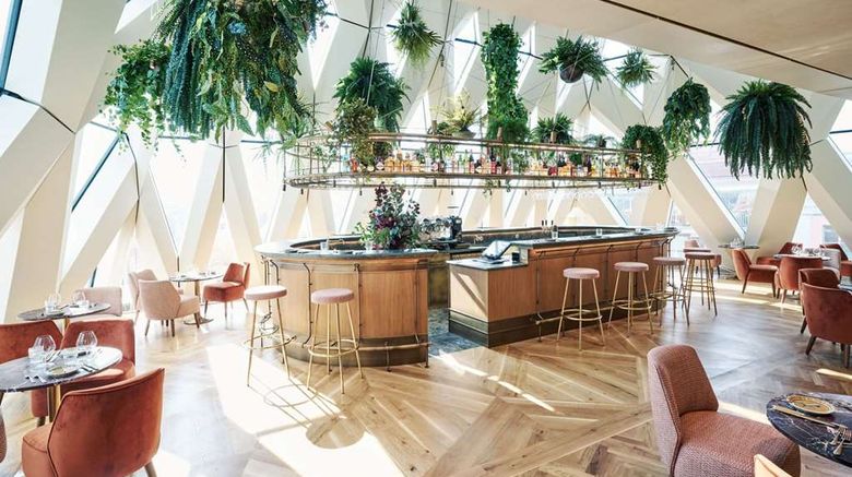 <b>Hotel Motto Restaurant</b>. Images powered by <a href="https://iceportal.shijigroup.com/" title="IcePortal" target="_blank">IcePortal</a>.