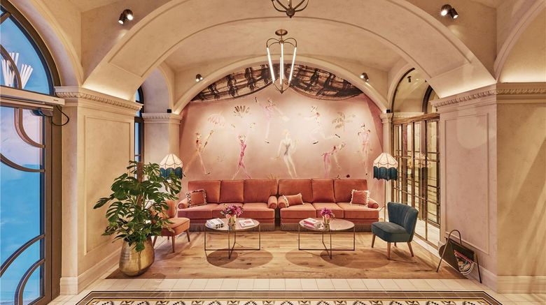 <b>Hotel Motto Lobby</b>. Images powered by <a href="https://iceportal.shijigroup.com/" title="IcePortal" target="_blank">IcePortal</a>.