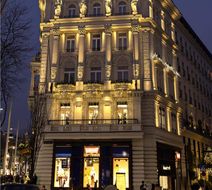 Hotel Motto Exterior