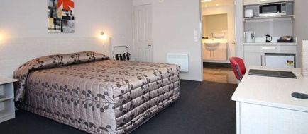 Carramar Motor Inn Room