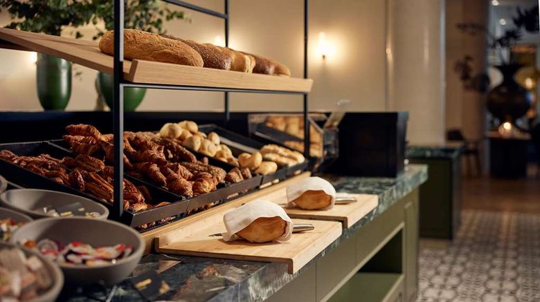 <b>Van der Valk Hotel Ghent Restaurant</b>. Images powered by <a href="https://iceportal.shijigroup.com/" title="IcePortal" target="_blank">IcePortal</a>.