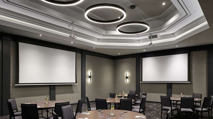 Hyatt Place Montreal Downtown Meeting