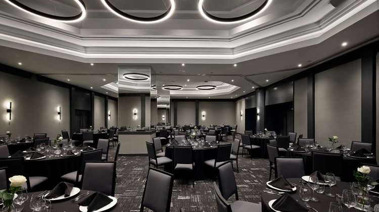 Hyatt Place Montreal Downtown Meeting