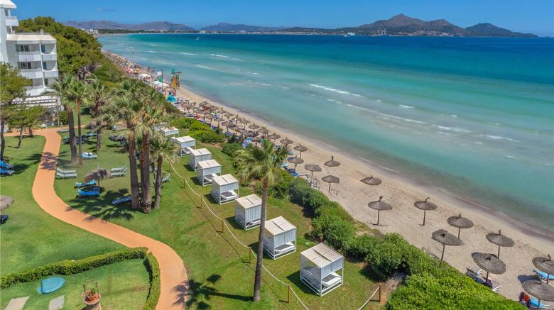 <b>Playa Esperanza Hotel Beach</b>. Images powered by <a href="https://iceportal.shijigroup.com/" title="IcePortal" target="_blank">IcePortal</a>.
