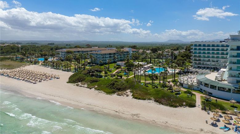 <b>Playa Esperanza Hotel Beach</b>. Images powered by <a href="https://iceportal.shijigroup.com/" title="IcePortal" target="_blank">IcePortal</a>.
