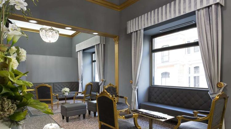 Golden Tulip Rome Piram Lobby