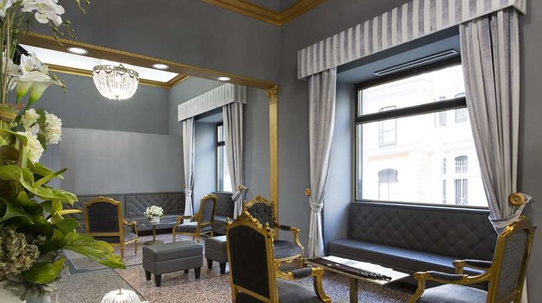 <b>Golden Tulip Rome Piram Lobby</b>. Images powered by <a href="https://iceportal.shijigroup.com/" title="IcePortal" target="_blank">IcePortal</a>.