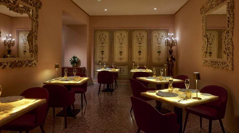 <b>Golden Tulip Rome Piram Restaurant</b>. Images powered by <a href="https://iceportal.shijigroup.com/" title="IcePortal" target="_blank">IcePortal</a>.