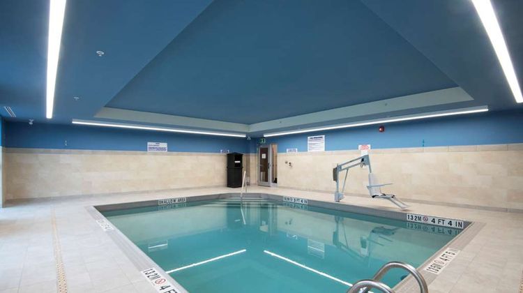 Comfort Inn and Suites Carleton Place Pool