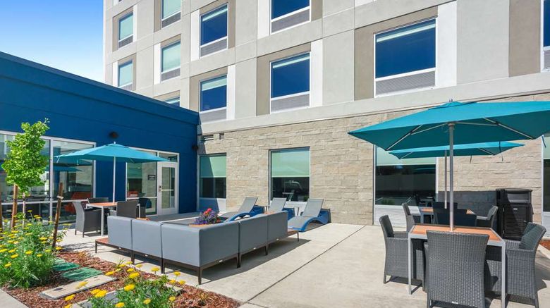 <b>Hampton Inn Bellingham Airport Exterior</b>. Images powered by <a href="https://iceportal.shijigroup.com/" title="IcePortal" target="_blank">IcePortal</a>.