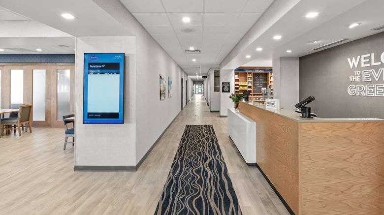 <b>Hampton Inn Bellingham Airport Lobby</b>. Images powered by <a href="https://iceportal.shijigroup.com/" title="IcePortal" target="_blank">IcePortal</a>.
