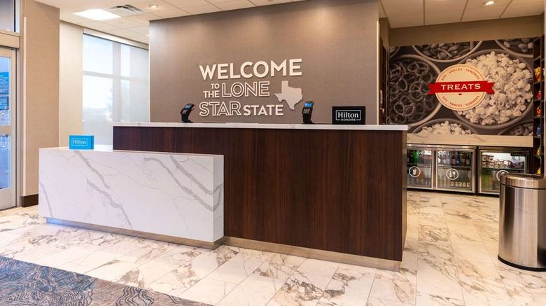 <b>Hampton Inn & Suites Houston Sugar Land Lobby</b>. Images powered by <a href="https://iceportal.shijigroup.com/" title="IcePortal" target="_blank">IcePortal</a>.
