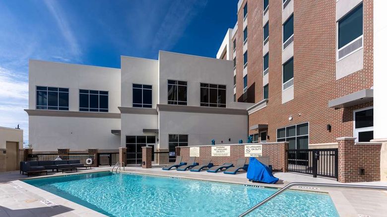 <b>Hampton Inn & Suites Houston Sugar Land Pool</b>. Images powered by <a href="https://iceportal.shijigroup.com/" title="IcePortal" target="_blank">IcePortal</a>.