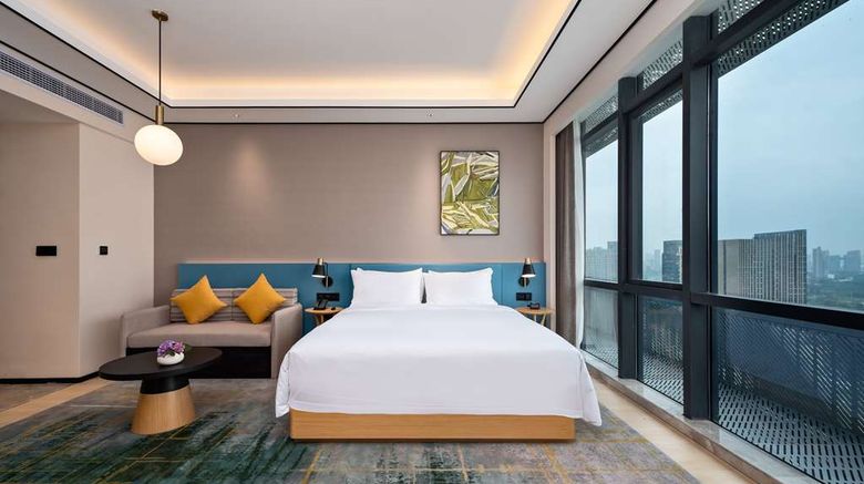 <b>Hilton Garden Inn Nanchang Honggutan Room</b>. Images powered by <a href="https://iceportal.shijigroup.com/" title="IcePortal" target="_blank">IcePortal</a>.