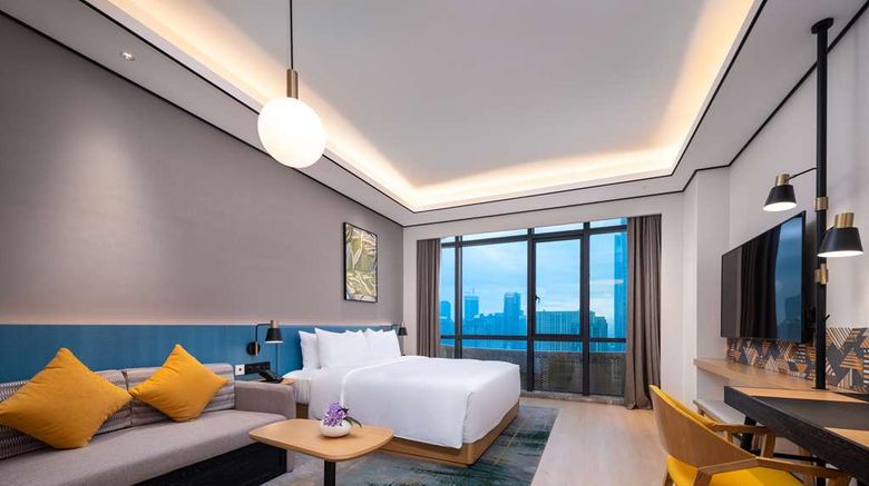 <b>Hilton Garden Inn Nanchang Honggutan Room</b>. Images powered by <a href="https://iceportal.shijigroup.com/" title="IcePortal" target="_blank">IcePortal</a>.