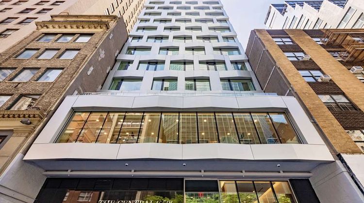 Hilton Club The Central at 5th New York Exterior