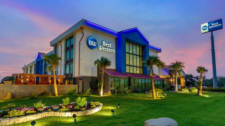 Best Western Airport Hotel Exterior. Images powered by <a href="https://iceportal.shijigroup.com" target="_blank" rel="noopener">Ice Portal</a>.