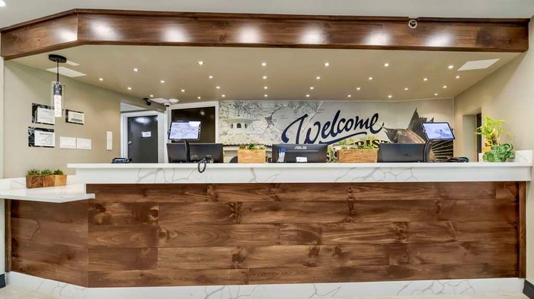 Best Western Airport Hotel Lobby
