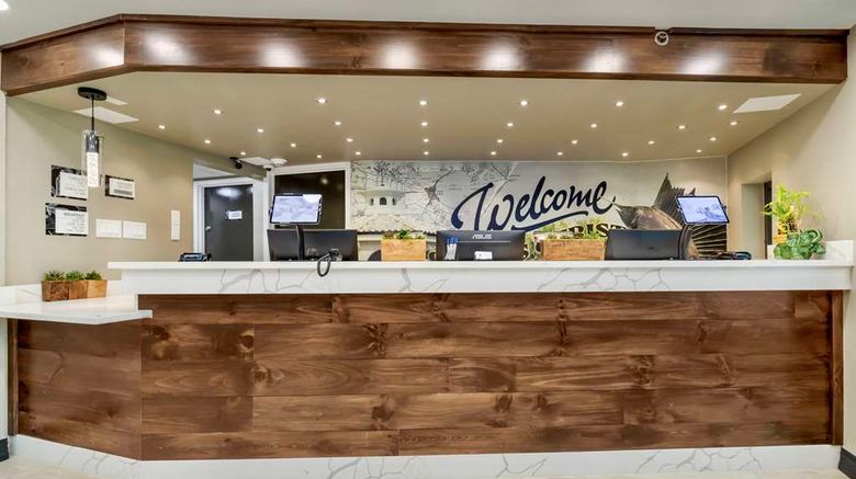 <b>Best Western Airport Hotel Lobby</b>. Images powered by <a href="https://iceportal.shijigroup.com/" title="IcePortal" target="_blank">IcePortal</a>.