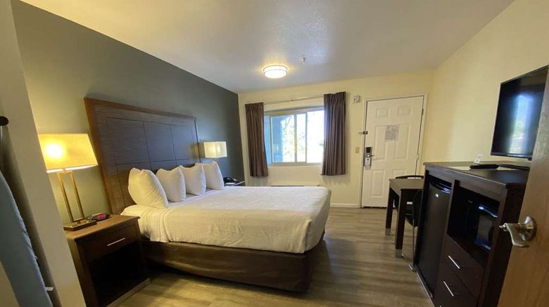 <b>SureStay Hotel by Best Western Williams Room</b>. Images powered by <a href="https://iceportal.shijigroup.com/" title="IcePortal" target="_blank">IcePortal</a>.