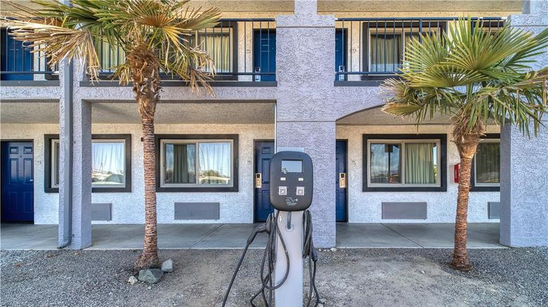 <b>SureStay Hotel by Best Western Williams Exterior</b>. Images powered by <a href="https://iceportal.shijigroup.com/" title="IcePortal" target="_blank">IcePortal</a>.