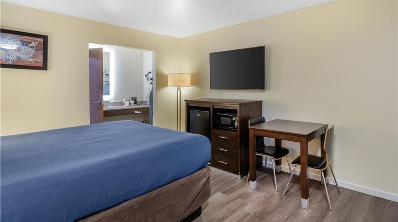 <b>SureStay Hotel by Best Western Williams Room</b>. Images powered by <a href="https://iceportal.shijigroup.com/" title="IcePortal" target="_blank">IcePortal</a>.