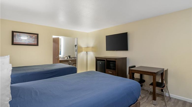 <b>SureStay Hotel by Best Western Williams Room</b>. Images powered by <a href="https://iceportal.shijigroup.com/" title="IcePortal" target="_blank">IcePortal</a>.