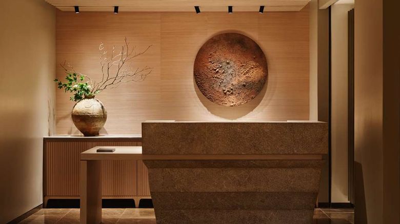 <b>Aman New York Spa</b>. Images powered by <a href="https://iceportal.shijigroup.com/" title="IcePortal" target="_blank">IcePortal</a>.