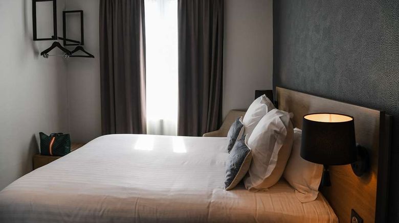 <b>Best Western Plus Le Havre Centre Gare Room</b>. Images powered by <a href="https://iceportal.shijigroup.com/" title="IcePortal" target="_blank">IcePortal</a>.
