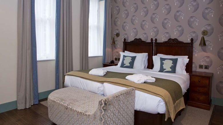 <b>The Morton Hotel Room</b>. Images powered by <a href="https://iceportal.shijigroup.com/" title="IcePortal" target="_blank">IcePortal</a>.