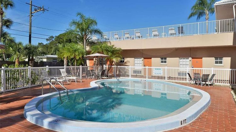 Travelodge by Wyndham Venice Pool
