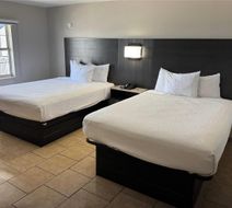 Travelodge by Wyndham Venice Room