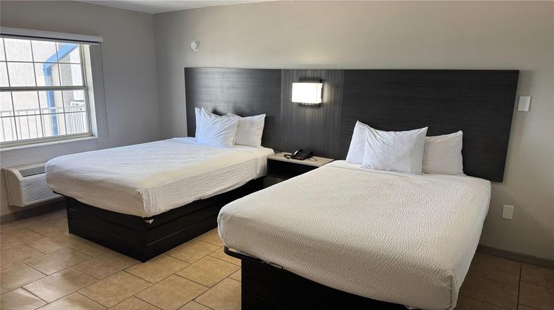 <b>Travelodge by Wyndham Venice Room</b>. Images powered by <a href="https://iceportal.shijigroup.com/" title="IcePortal" target="_blank">IcePortal</a>.