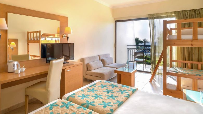 <b>Sol Cosmopolitan Rhodes Room</b>. Images powered by <a href="https://iceportal.shijigroup.com/" title="IcePortal" target="_blank">IcePortal</a>.