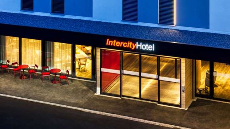 IntercityHotel Zurich Airport Exterior