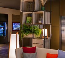 IntercityHotel Zurich Airport Lobby