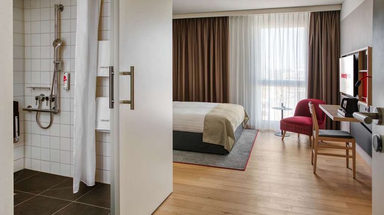 <b>IntercityHotel Zurich Airport Room</b>. Images powered by <a href="https://iceportal.shijigroup.com/" title="IcePortal" target="_blank">IcePortal</a>.