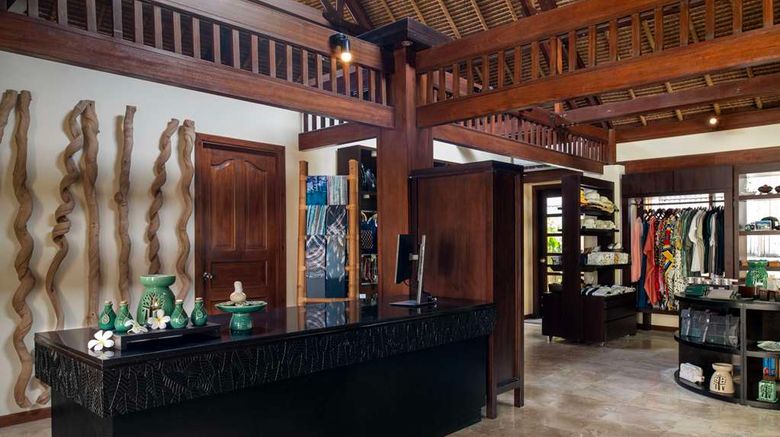 <b>Banyan Tree Vabbinfaru Spa</b>. Images powered by <a href=https://www.travelagewest.com/Hotels/Male-Maldives/