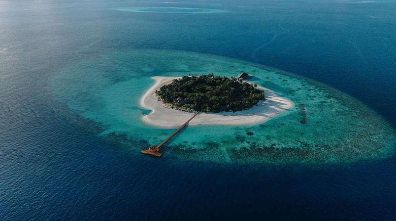 <b>Banyan Tree Vabbinfaru Exterior</b>. Images powered by <a href=https://www.travelagewest.com/Hotels/Male-Maldives/