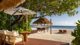 <b>Banyan Tree Vabbinfaru Room</b>. Images powered by <a href=https://www.travelagewest.com/Hotels/Male-Maldives/