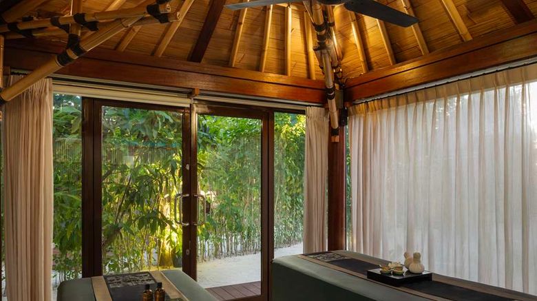 <b>Banyan Tree Vabbinfaru Spa</b>. Images powered by <a href=https://www.travelagewest.com/Hotels/Male-Maldives/