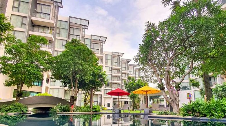 <b>Cassia Phuket Serviced Apts Pool</b>. Images powered by <a href="https://iceportal.shijigroup.com/" title="IcePortal" target="_blank">IcePortal</a>.