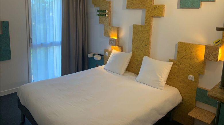 <b>Greet Hotel Rennes Pace Room</b>. Images powered by <a href="https://iceportal.shijigroup.com/" title="IcePortal" target="_blank">IcePortal</a>.