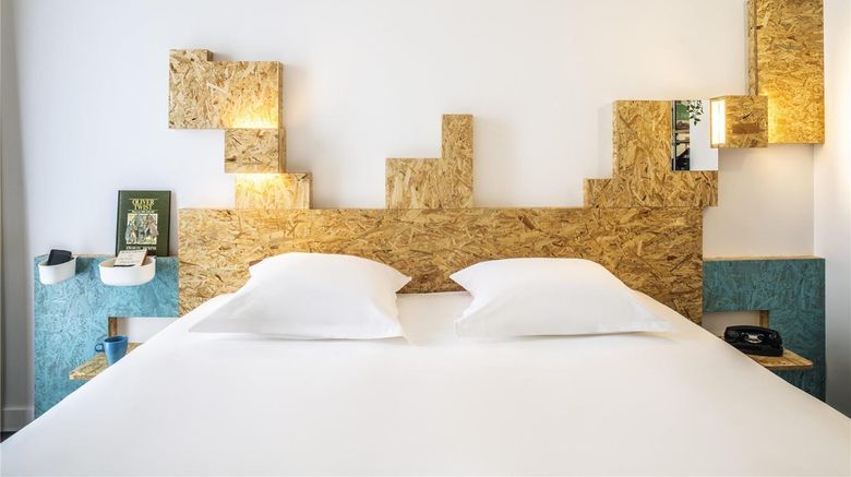 <b>Greet Hotel Rennes Pace Room</b>. Images powered by <a href="https://iceportal.shijigroup.com/" title="IcePortal" target="_blank">IcePortal</a>.