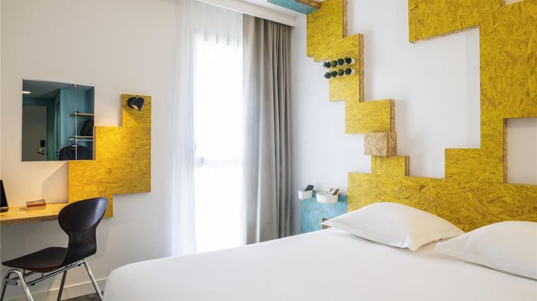 <b>Greet Hotel Rennes Pace Room</b>. Images powered by <a href="https://iceportal.shijigroup.com/" title="IcePortal" target="_blank">IcePortal</a>.