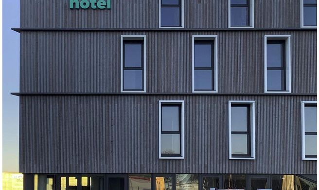 Greet Hotel Rennes Pace Exterior