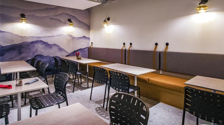 Ibis Styles Albertville Hotel Restaurant